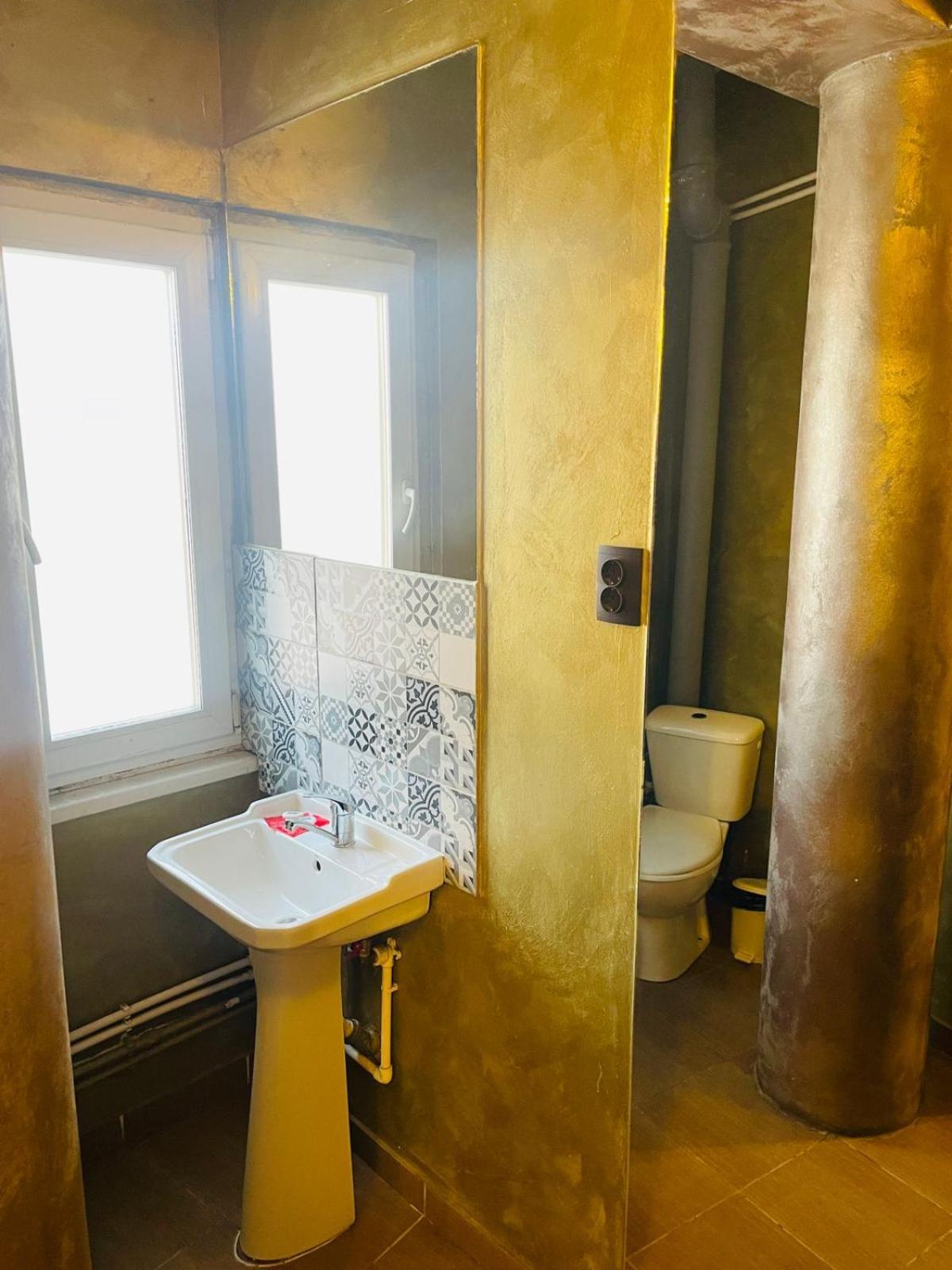 Urban Rez Suites Iasi Esterno foto